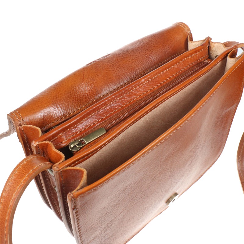F035 ITALIAN LEATHER SADDLE BAG